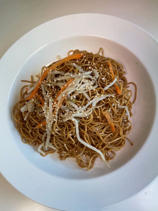 Fried Noodles (豉油王炒麵)